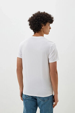 Erkek Guess SS BSC Önde Üçgen Logolu T-Shirt - Beyaz | S