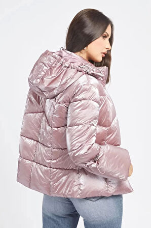 Guess Ayna Kaplama Görünümlü Kadın Pembe Şişme Mont  W3BL25WFR90-F6I0