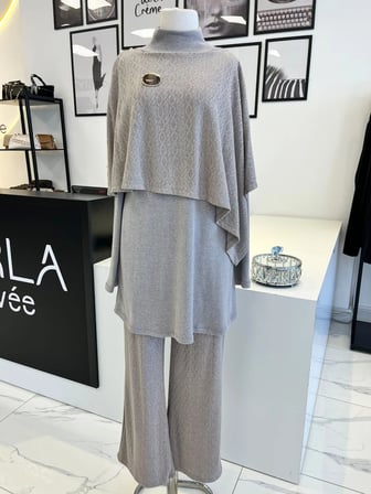 Orhan Store Pelerinli Desenli Pantolon Takım