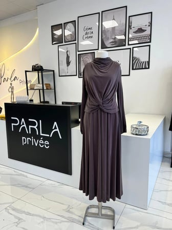 Nurcan Çetin Drapeli Büzgü Detaylı Etek Takım