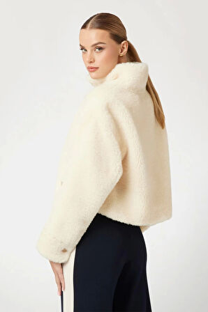 Guess Kadın Krem Sherpa Crop Sweatshirt