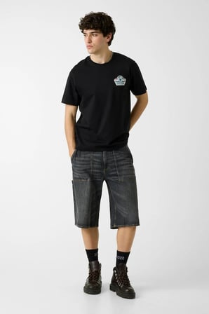 GJ REG FIT GLOBE TEE