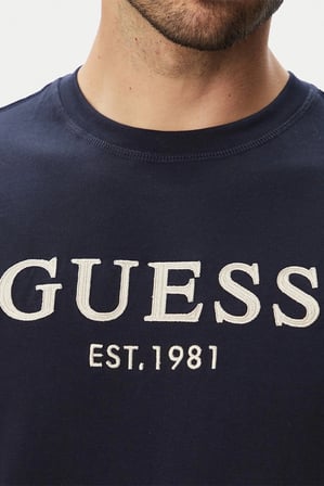 Guess Bisiklet Yaka Kısa Kollu Guess Logolu Nakışlı Erkek Lacivert T-shirt M6YI41K4227-G7V2