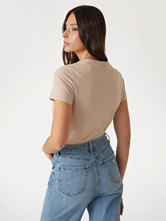 Guess Önü Logolu Kadın T-shirt W5RI19I3Z14
