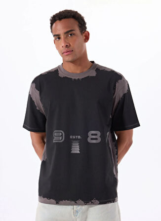 Guess Z5GI05I3Z14JBLK KOCHA CN T-SHIRT Siyah Yuvarlak Yaka Oversized Desenli Erkek T-Shirt