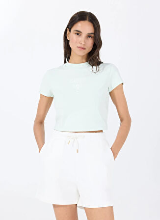 Guess V4YI20KCDH1A83N COLETTE CROP TEE Yeşil Yuvarlak Yaka Box Fit Desenli Kadın T-Shirt