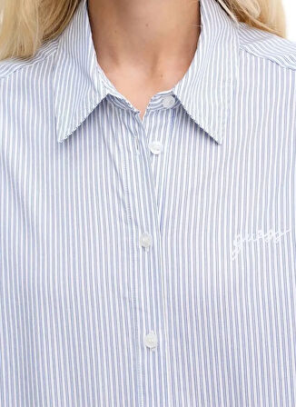Guess Regular Fit Gömlek Yaka Çizgili Beyaz - Mavi Kadın Gömlek Lauriane Kadın Regular Fit Gömlek