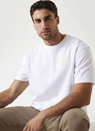 Guess Bisiklet Yaka Baskılı Beyaz Erkek T-Shirt M5YI27KCCM1-G011 Patch Erkek Oversi