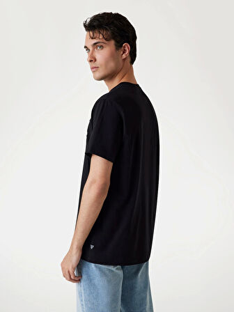 Guess Embosse Erkek Siyah Regular Fit T-Shirt M5YI44KBW41-JTMU