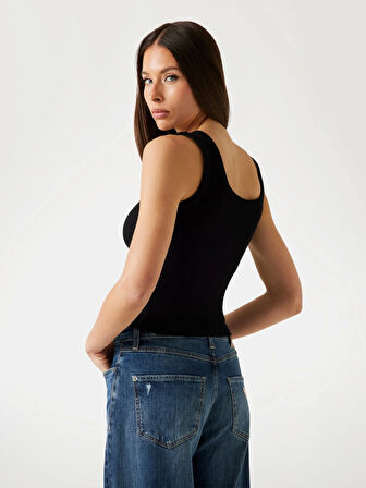 Guess Patch Kadın Siyah Top W5YP54KA0H1-JBLK