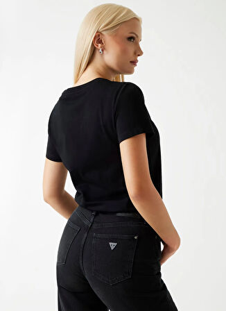 Guess Yuvarlak Yaka Baskılı Siyah Kadın T-Shirt Krystal Kadın Regular Fit T-Shirt