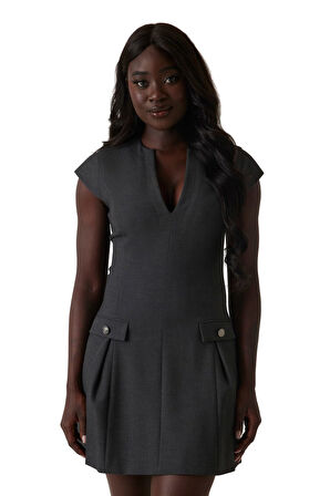 Kadın V Yakalı Düğme Detaylı Pileli Elbise - Antrasit | S