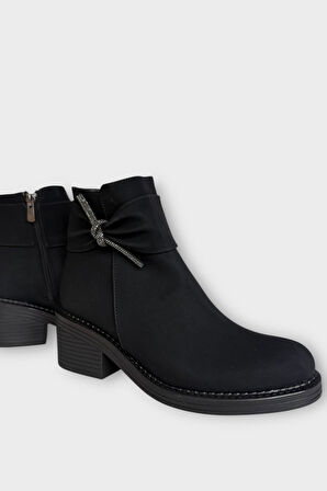 Taş Detaylı Kalın Topuklu Kadın Bot SİYAH - FÜME