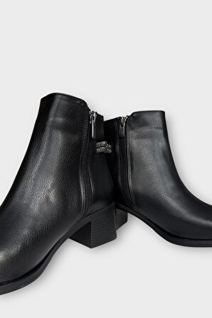 Kadın Taş Zincir Detaylı Topuklu Kadın Bot SİYAH