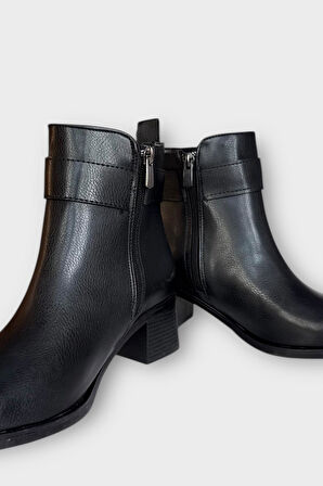 Toka Detaylı Kalın Topuk Sivri Burun Kadın Bot SİYAH - GÜMÜŞ