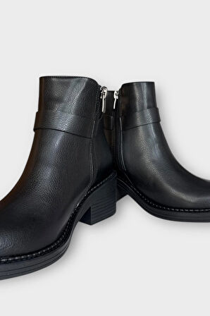 Kadın Toka Detaylı Fermuarlı Kalın Topuk Bot SİYAH