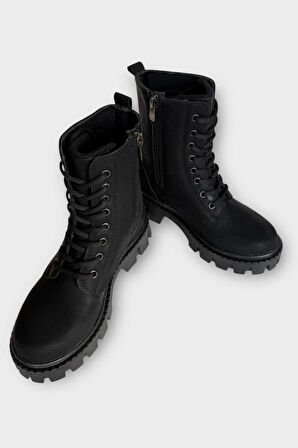 Kadın Fermuarlı Kalın Taban Bot SİYAH - GÜMÜŞ