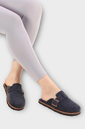 Tokalı Keçe Kumaşlı Ev Terliği LACİVERT