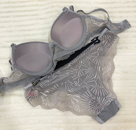 Umt Kadın Dolgulu B Cup Balenli Telli Sütyen Takımı