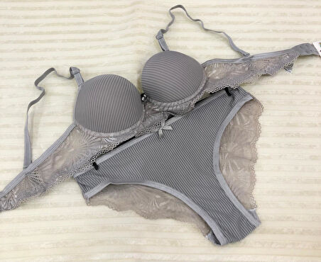 Umt Kadın Dolgulu B Cup Balenli Telli Sütyen Takımı