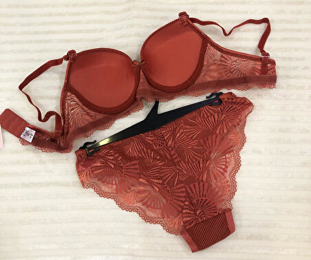 Umt Kadın Dolgulu B Cup Balenli Telli Sütyen Takımı