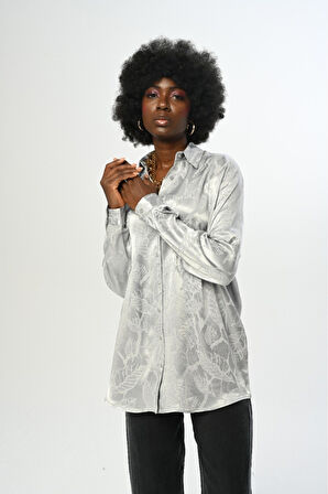 KADIN GRİ YAPRAK DESENLİ OVERSİZE KESİM GÖMLEK