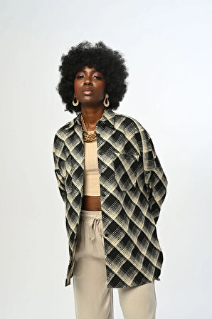 KADIN DESENLİ OVERSİZE KESİM GÖMLEK