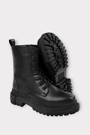 Kalın Taban Fermuarlı Postal Kadın Bot SİYAH