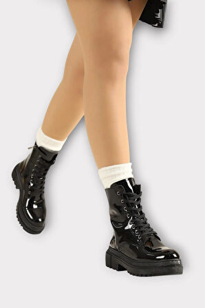 Kalın Taban Fermuarlı Postal Kadın Bot SİYAH - SİYAH