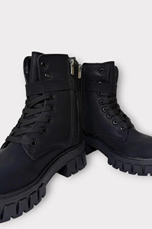 Kalın Taban Fermuarlı Postal Kadın Bot SİYAH - GÜMÜŞ