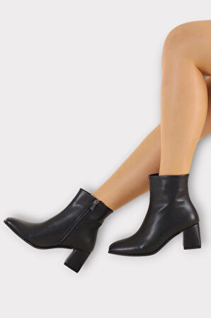 Kalın Topuklu Fermuarlı Kadın Bot SİYAH