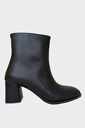 Kalın Topuklu Fermuarlı Kadın Bot SİYAH