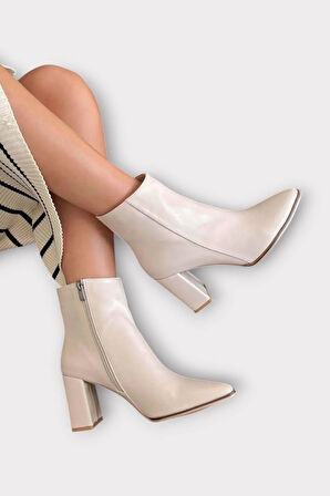 Kalın Topuk Sivri Burun Fermuarlı Kadın Bot BEJ