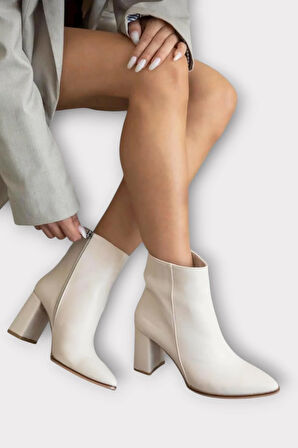 Kalın Topuk Sivri Burun Fermuarlı Kadın Bot BEJ