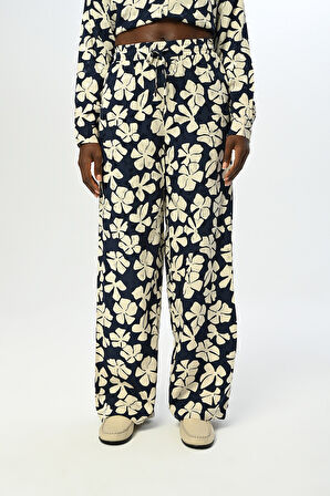 KADIN BELİ LASTİKLİ BOL PAÇA ÇİÇEK DESENLİ PANTOLON