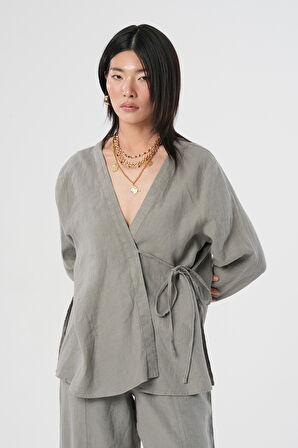 KADIN V YAKA GRİ RENK ÖNÜ BAĞLAMA DETAYLI GÖMLEK