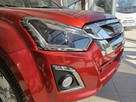 ISUZU D-MAX 2018+ FAR ÇERÇEVESİ KAPLAMA NİKELAJ SİNYAL ÇİZGİLİ