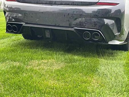 Bmw g20 m3 gts arka difüzör seti çakar ve egzoz 2019+