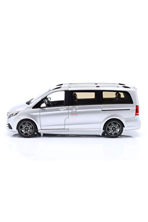 Mercedes-Benz V class AMG-Line minibus 1/18 Beyaz