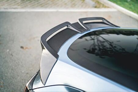 Tesla y model turbo bagaj üstü spoiler pianoblack