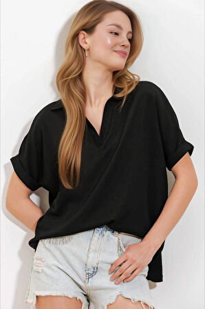 Kadın Siyah Polo Yaka Geniş Kesim Örme Bluz HZL24S-BD104861