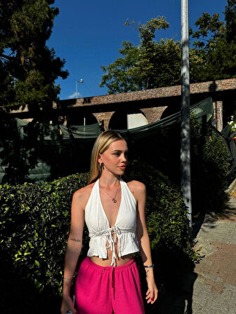 Kadın Beyaz Boyundan Bağlamalı Sırtı Açık Keten Bluz HZL24S-ZK11081