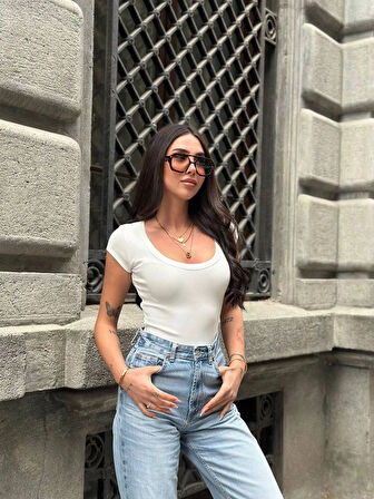 Kadın Beyaz Oval Yaka T-Shirt HZL25S-ZK11681