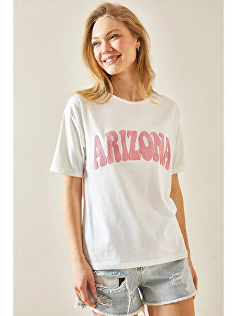Kadın Beyaz Pembe Arizona Baskılı Bisiklet Yaka T-Shirt HZL24S-DSB120261