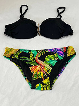 Kadın Siyah Taş İşlemeli Toka Aksesuarlı Astarlı Bikini Takım HZL25S-LC208