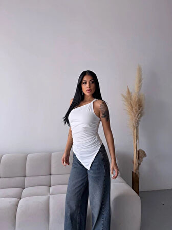 Kadın Beyaz Tek Omuz Asimetrik Kesim Sandy Bluz HZL25S-FRY123241