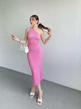 Kadın Pembe Gofre Kumaş Tek Omuz Bluz HZL25S-ZK13271