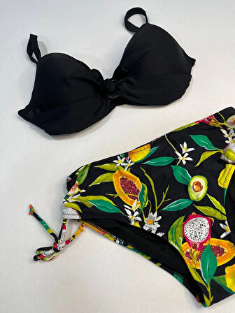 Kadın Siyah Aksesuar Detaylı Tropikal Desen Bikini Takım HZL25S-LC3343