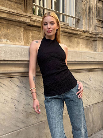 Kadın Siyah Boyundan Bağlamalı Gofre Kumaş Bluz HZL25S-ZK13631