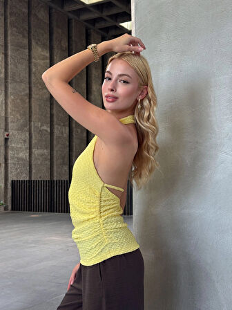 Kadın Sarı Boyundan Bağlamalı Gofre Kumaş Bluz HZL25S-ZK13631